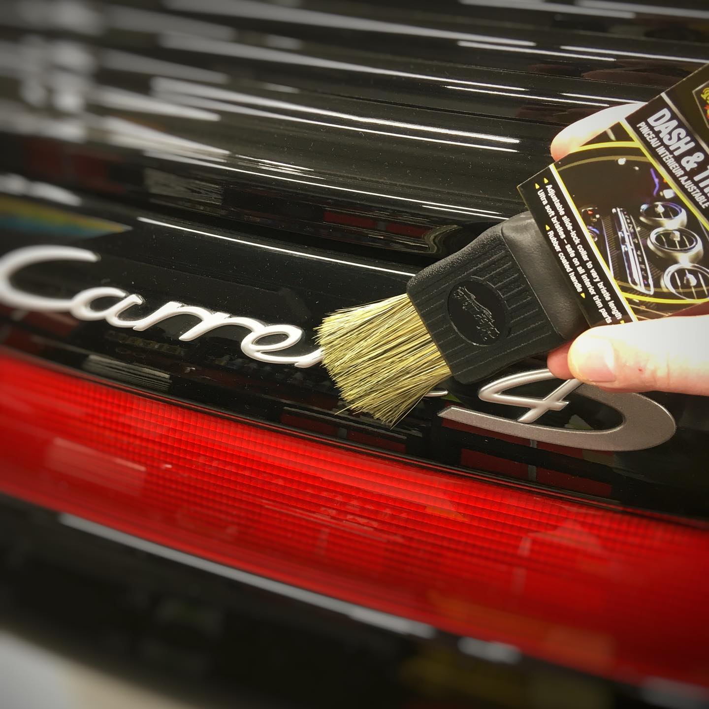 Meguiar’s Dash & Trim Brush | Automaterialen Timmermans