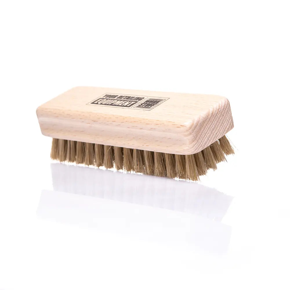 Work Stuff Handy Leather Brush | Automaterialen Timmermans
